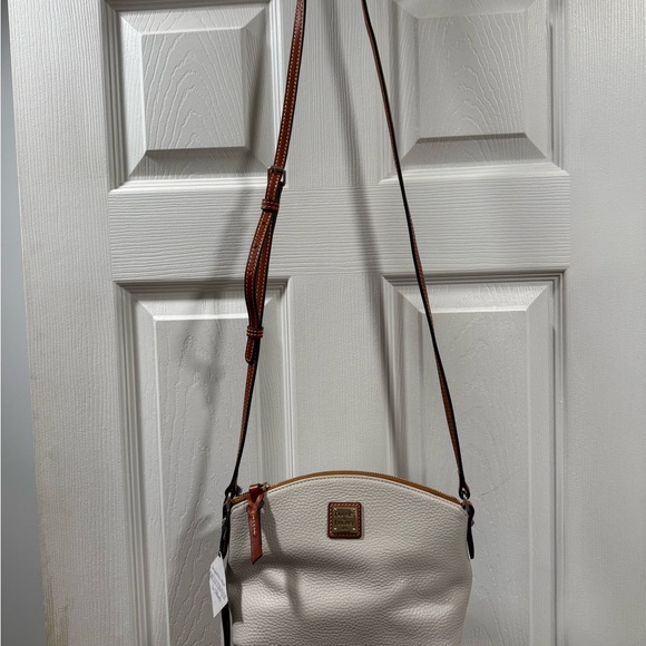 Dooney & Bourke Handbags - Dooney & Bourke Cream and Tan Crossbody Bag